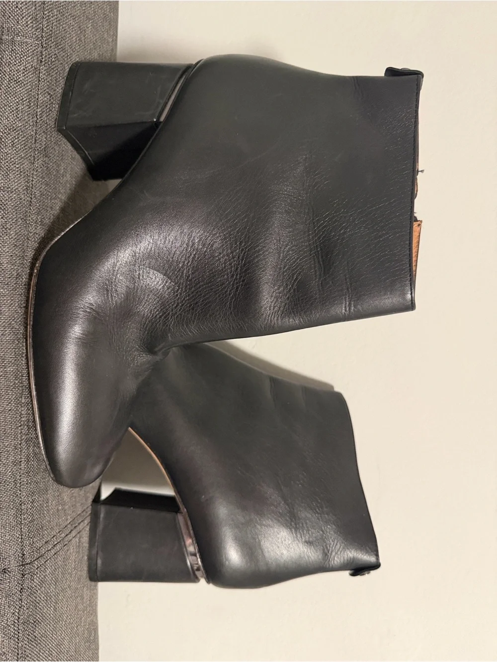 ANTONIO MELANI Black Leather Ankle Booties